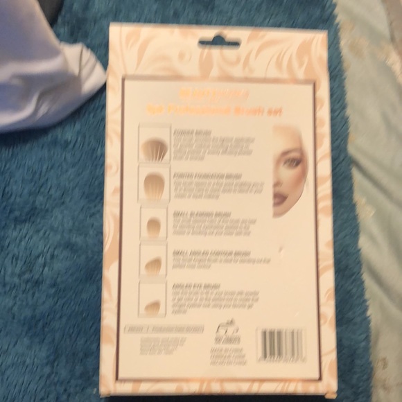 NIB- Beauty works NYC Professional 5pc Pink Brush Set - Picture 2 of 2